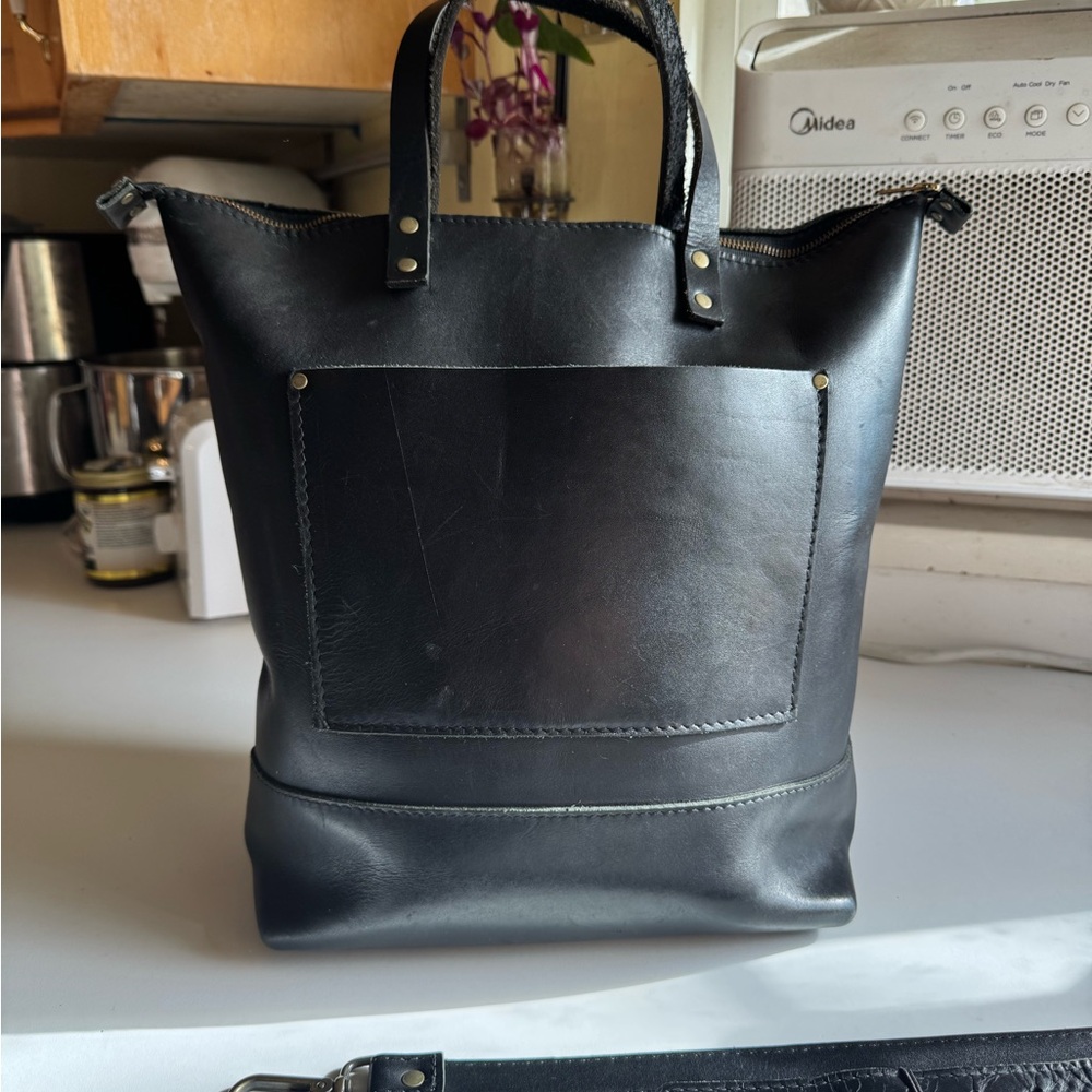 Portland Leather OG Tall Tote- Smooth black
